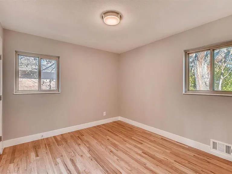 2014 S Meade St — Photo 10