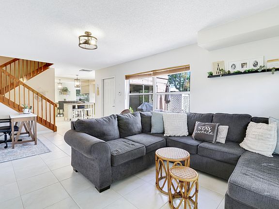 3rd image of 1814 Middleton Way