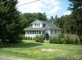 35 Orchard Dr, Belleville, IL 62221