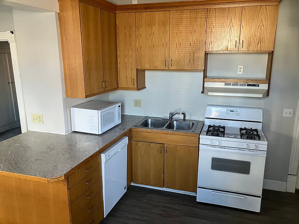 1st image of 4129 Colfax Ave N #2