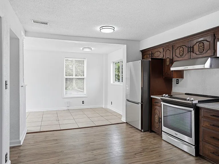 220 Brooklyn Ave — Photo 6