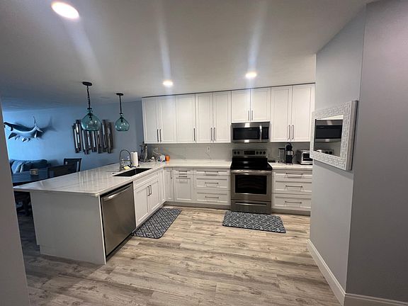 4th image of 79901 Overseas Hwy APT 304