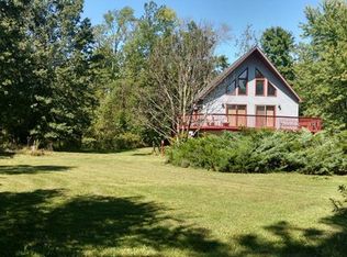 2 Deerfield Ln, New Paltz, NY 12561
