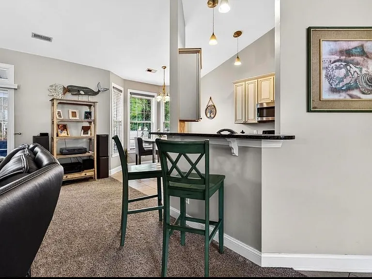 245 Colby Ct — Photo 9