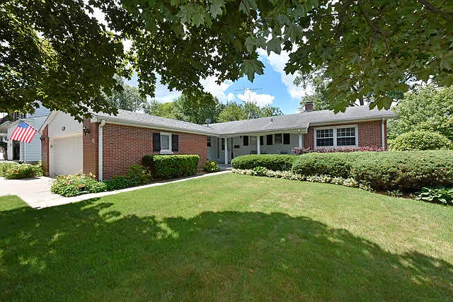 748 Rockland Ave photo 1