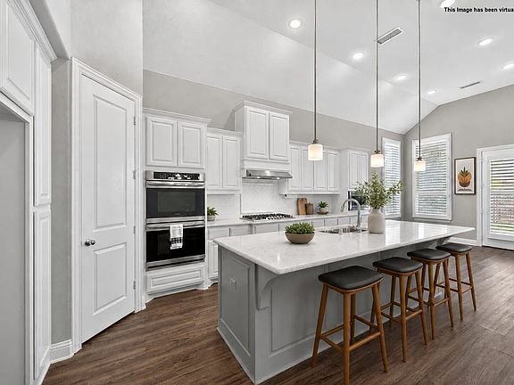 2nd image of 7457 Pondview Ln