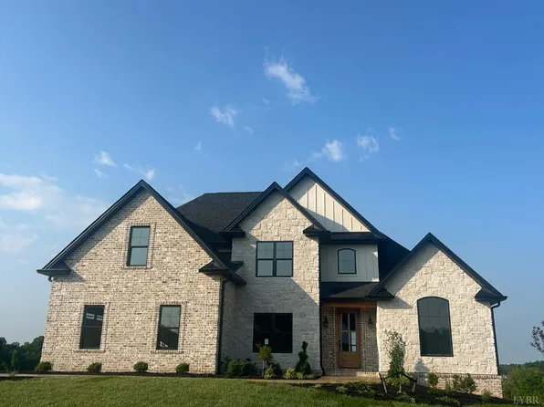 1081 Bravo Ln, Forest, VA 24551