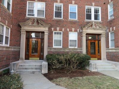22 Concord Ave #B, Cambridge, MA, 02138