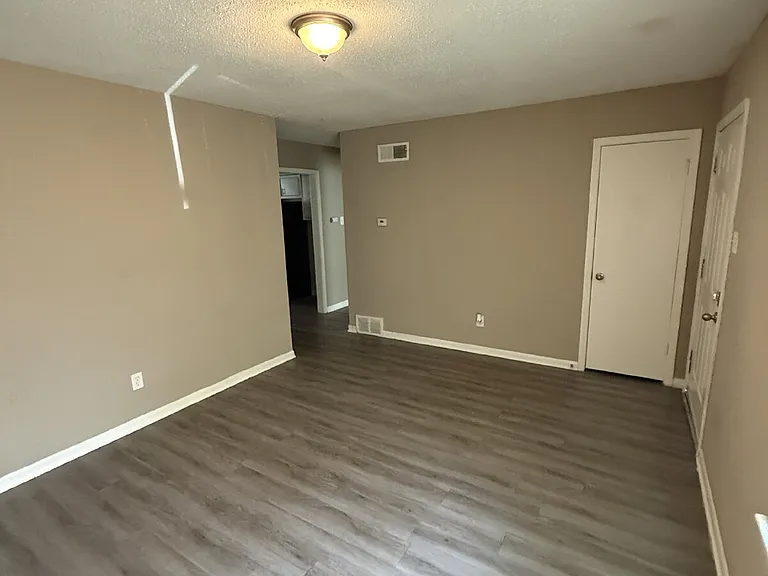 3386 Spring Water Cv — Photo 3