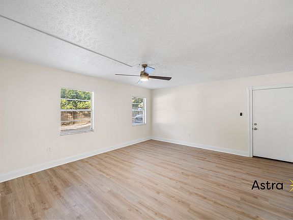 5th image of 3111 W Horatio St APT 108