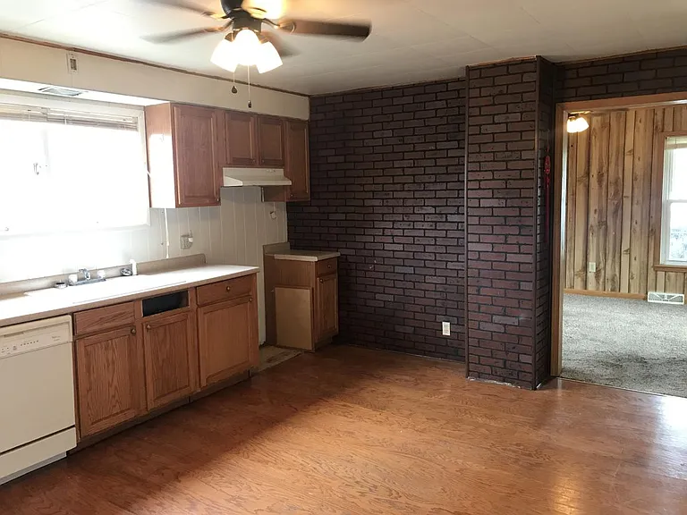 520 Bluff St — Photo 7