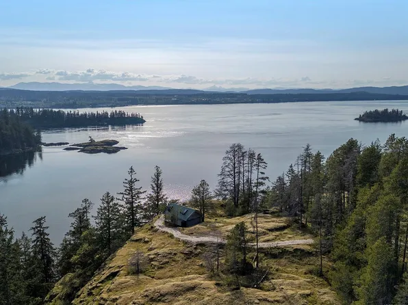 875 Gowlland Harbour Rd, Quadra Island, BC V0P 1N0
