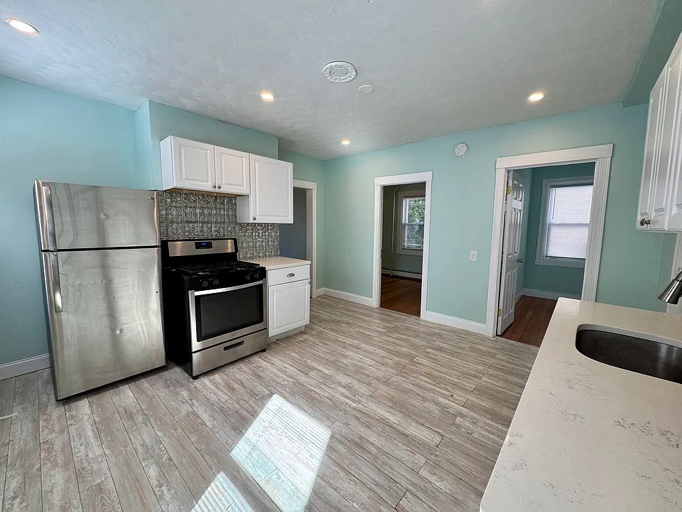87 Oakland Ave #1
