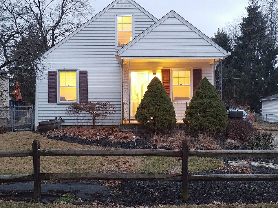 1st image of 107 W Kanawha Ave