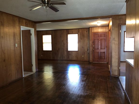 2nd image of 3119 Wickham Dr