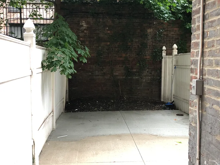 430 E 89th St #B — Photo 6
