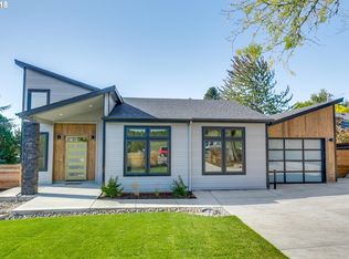 6935 SW 45th Ave, Portland, OR 97219