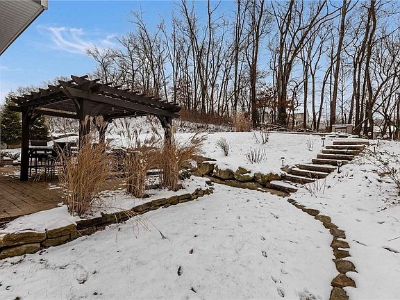3rd image of 206 Gabrielle Dr