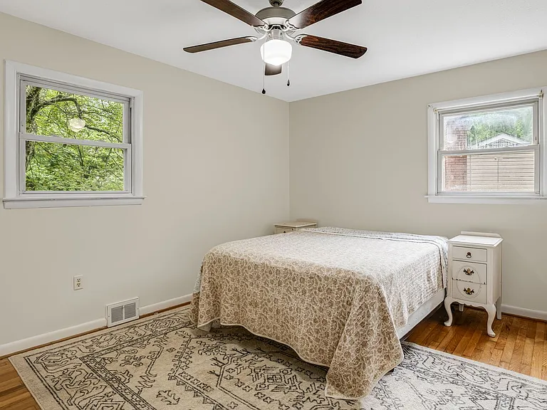 440 Royal Pines Dr — Photo 13