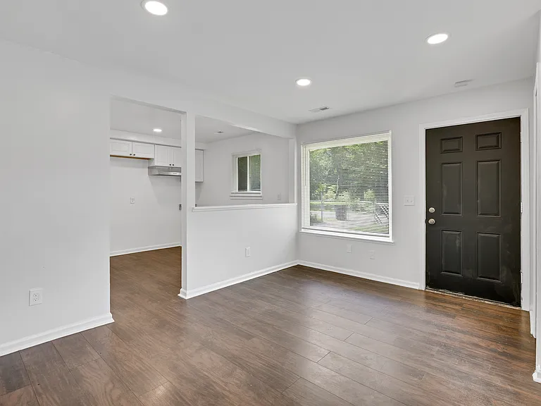 14360 Chapel St — Photo 3