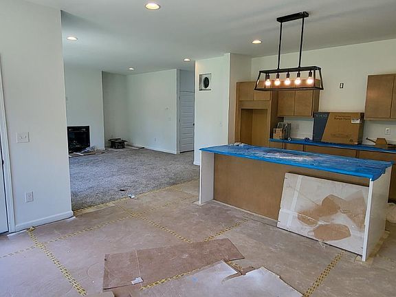 3rd image of 4223 South Ave
