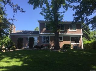 40469 Village Wood Rd, Novi, MI 48375