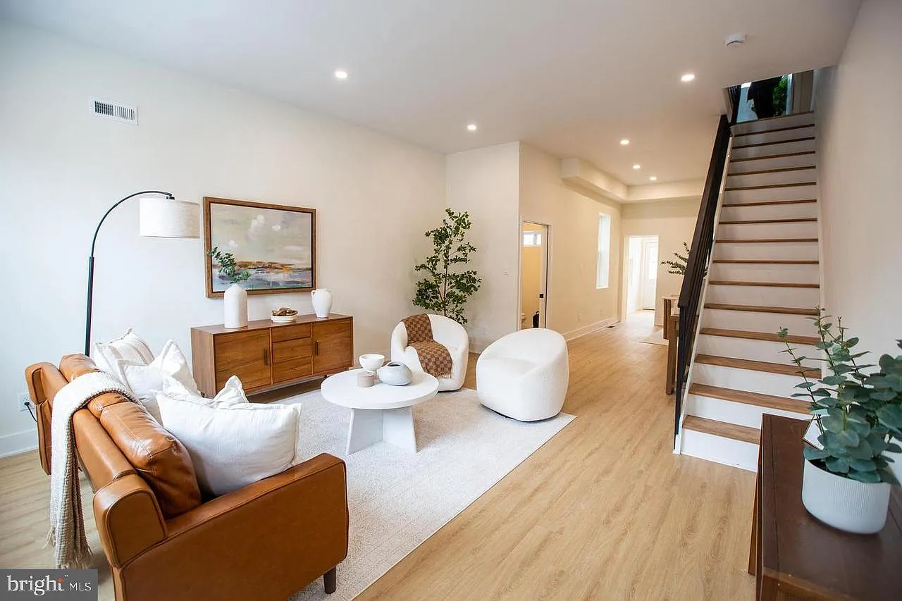 2 bed, 1.5 bath, 1112 sqft, $2,500 — Photo 1