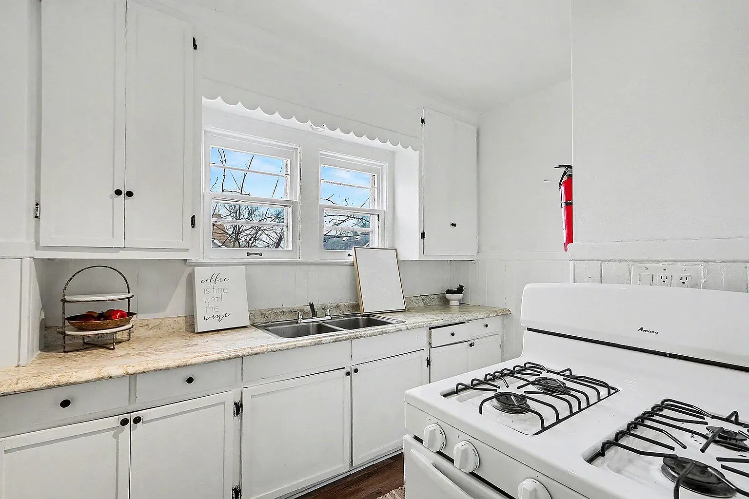 4 bed, 1293 sqft, $1,600 — Photo 3