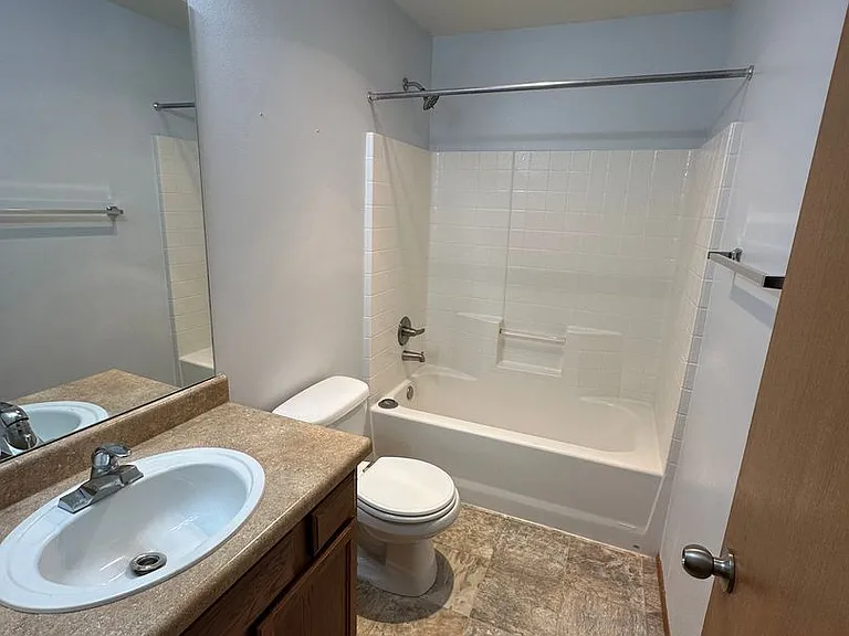 1426 Grant Ave — Photo 13