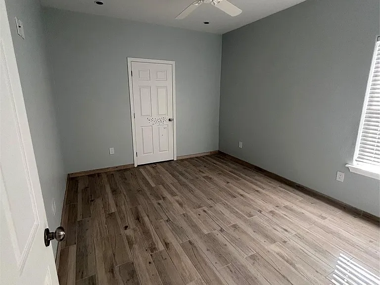1735 Briarbrook Dr — Photo 8