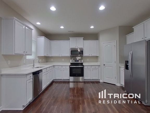 5th image of 3502 Heathcott Cir