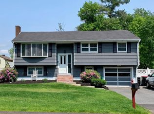 52 Vinedale Rd, Brockton, MA 02301