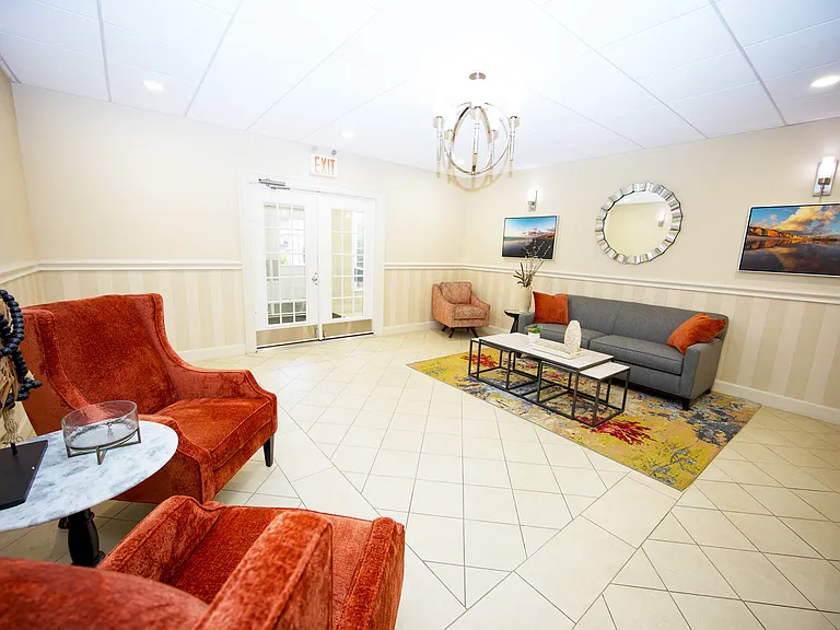 67 Lenox Rd #2B — Photo 2