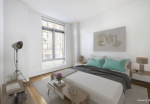 5th image of 18 W 48th St APT 15C