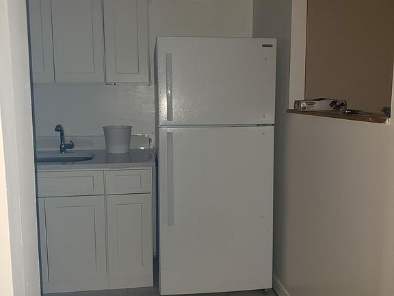 4th image of 8084 Cypress Ave #1