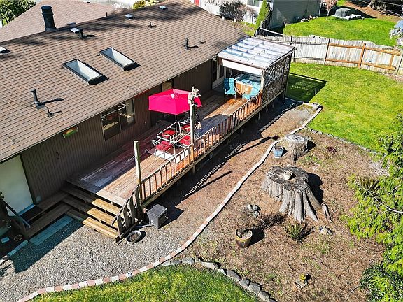 4th image of 19207 78th Street E