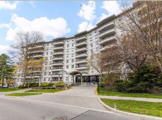 80 Grandravine Dr #914, Toronto, ON M3J1B2