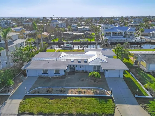 523 72nd St, Holmes Beach, FL 34217