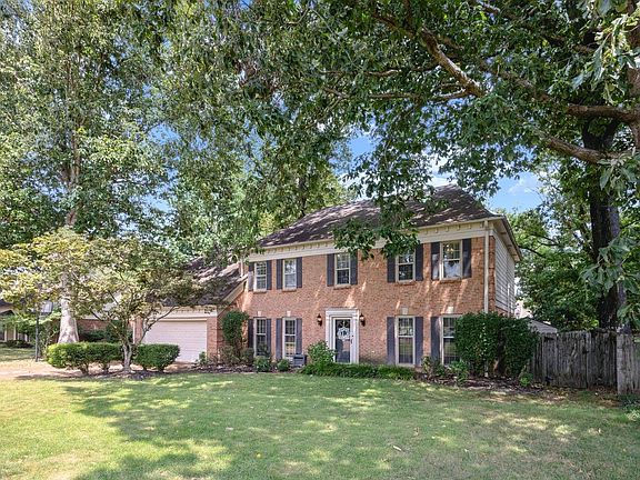 3rd image of 2292 Kilbirnie Dr