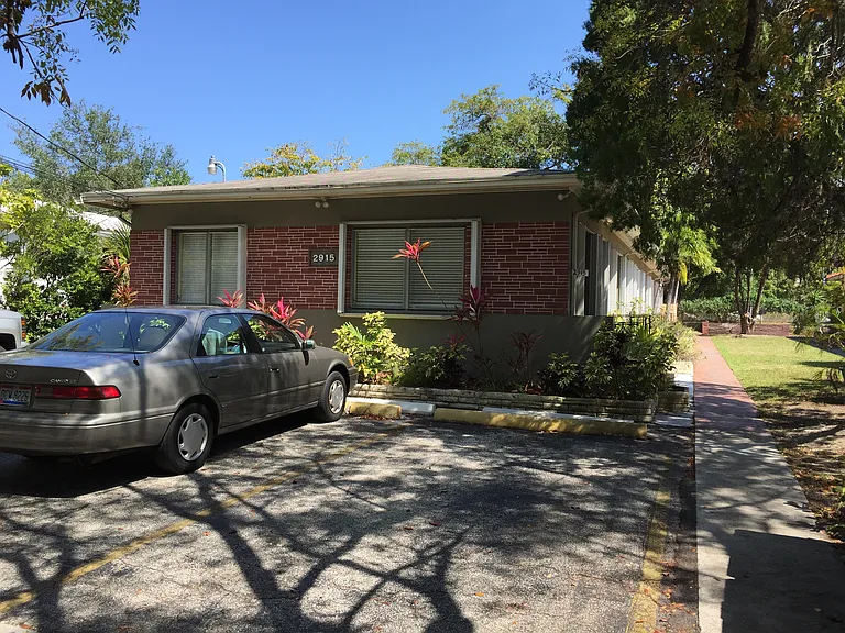 2915 SW 1st Ave #4 — Photo 9