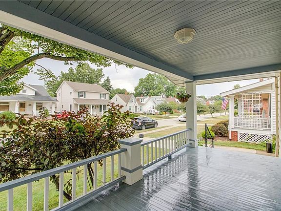 3rd image of 3541 Granton Ave