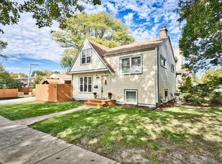 36 W Madison St, Villa Park, IL 60181
