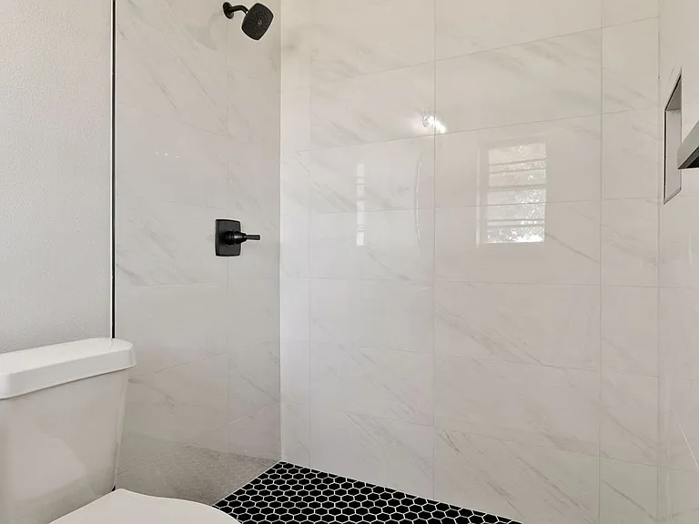 609 S Farmington Rd — Photo 21