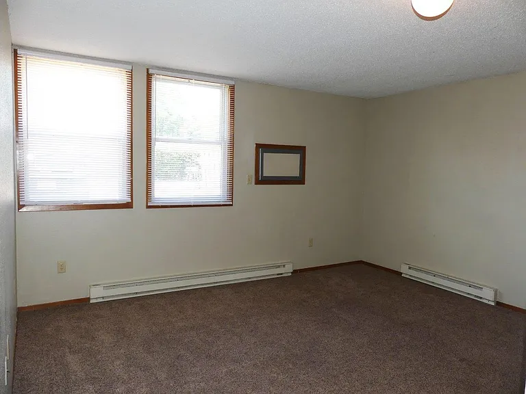 Hill Center Apartments — Photo 10