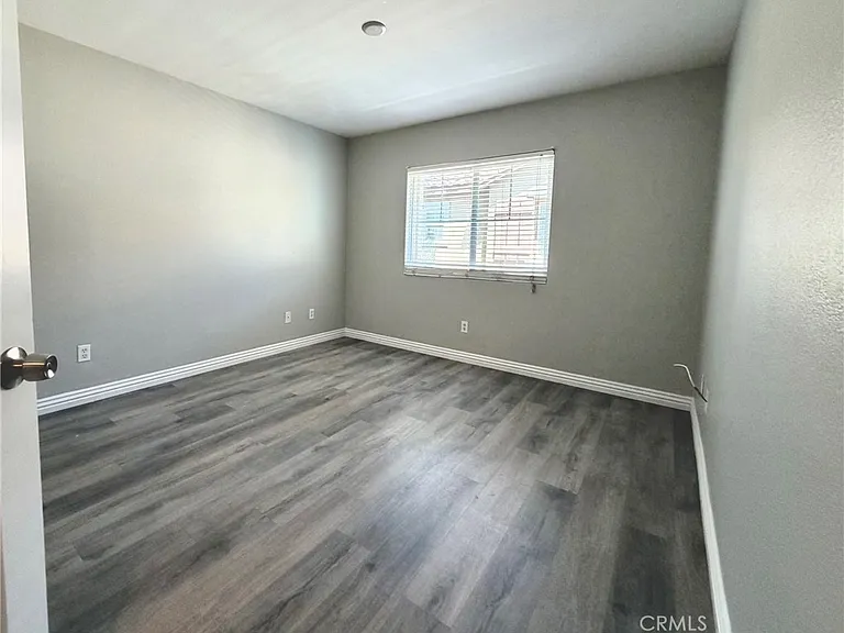 15637 Lasselle St — Photo 9