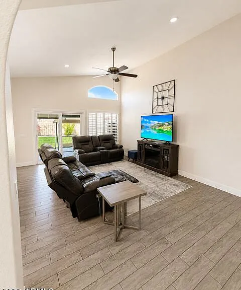 9854 W Irma Ln — Photo 13