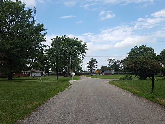 4th image of 410 River St