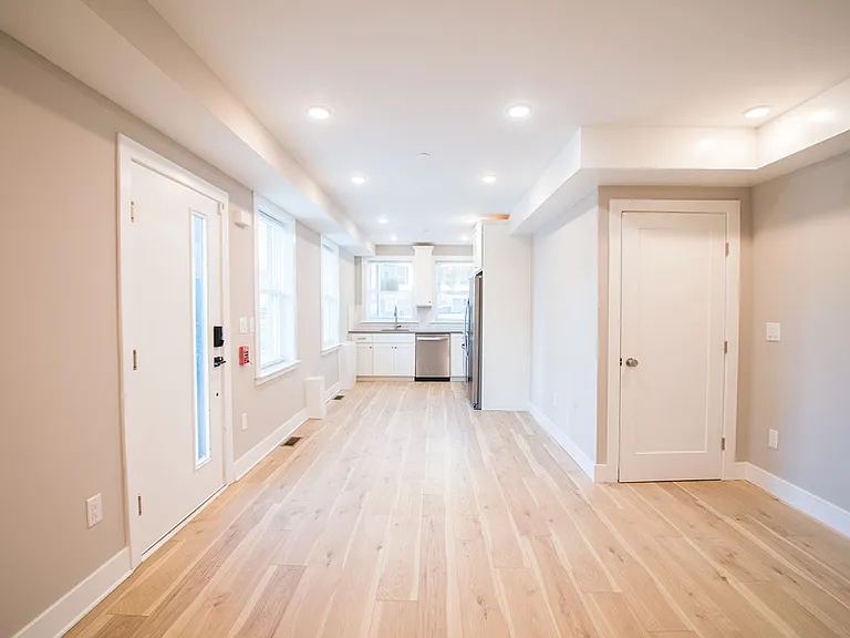 4926 Locust Street — Photo 2