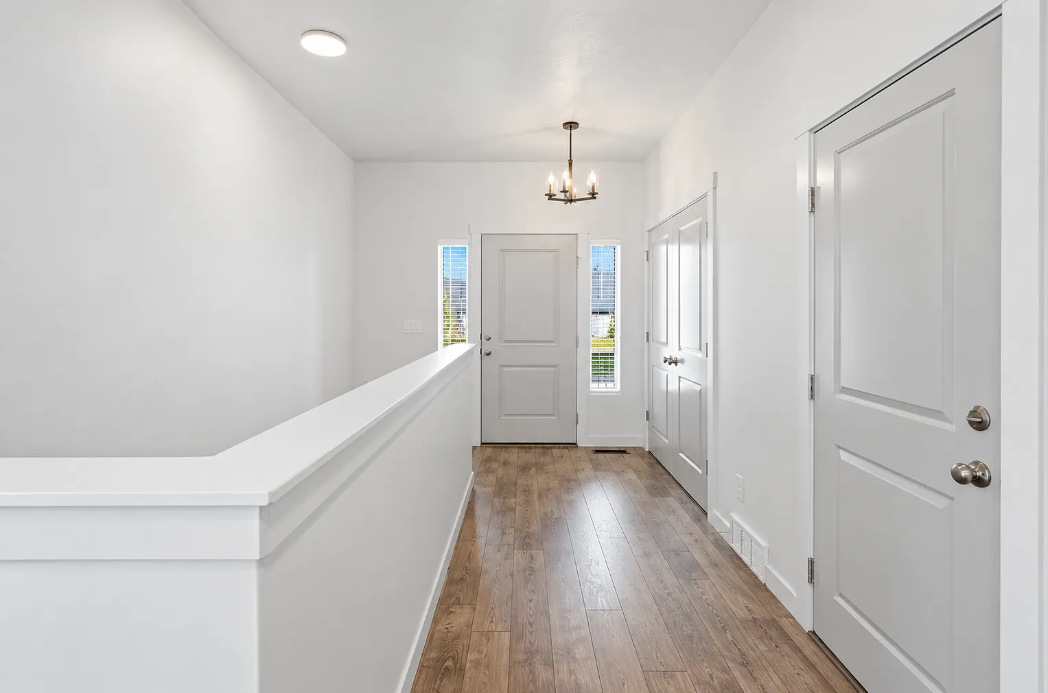 6 bed, 2700 sqft, $2,950 — Photo 2