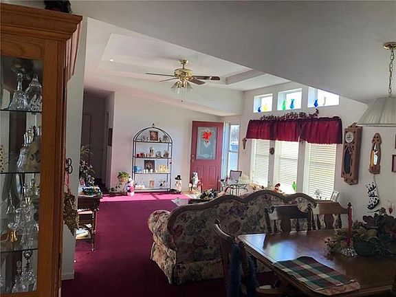 5th image of 414 NE Sycamore Ct